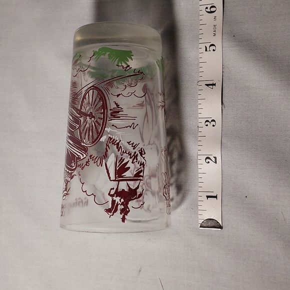 Vintage Drinking Glasses Set of 2 - Daisy Design & The Buggy Design - Picture 4 of 8